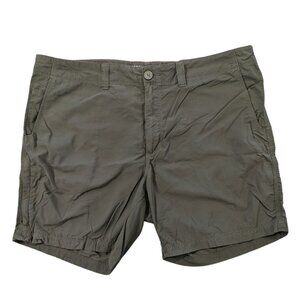 MOUNTAIN HARDWEAR Ripstop Shorts 38 100% Nylon Army Green 7" Inseam Outdoors